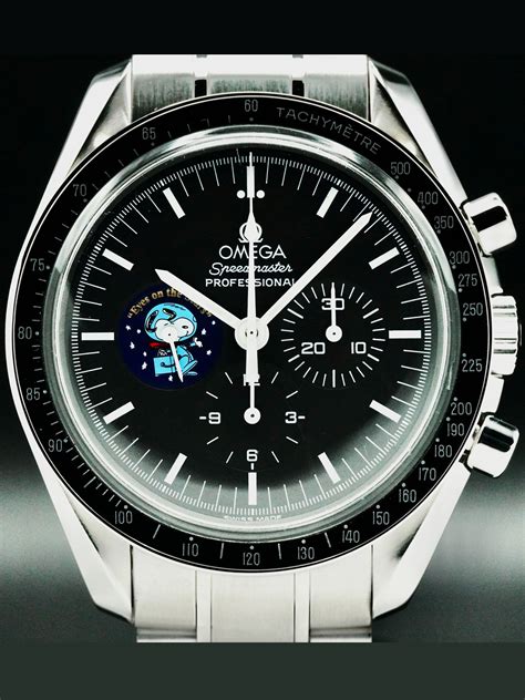 omega speedmaster snoopy eyes